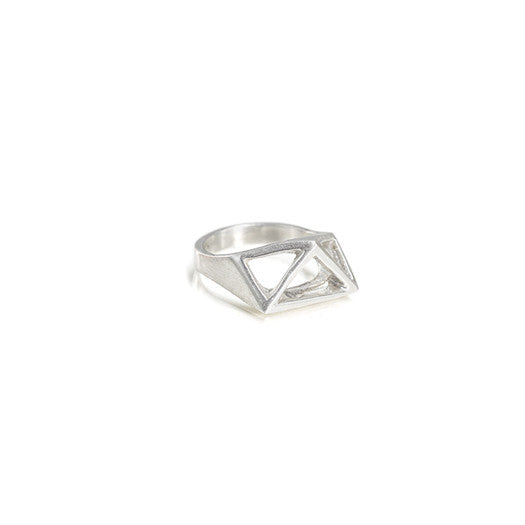 Aella Ring